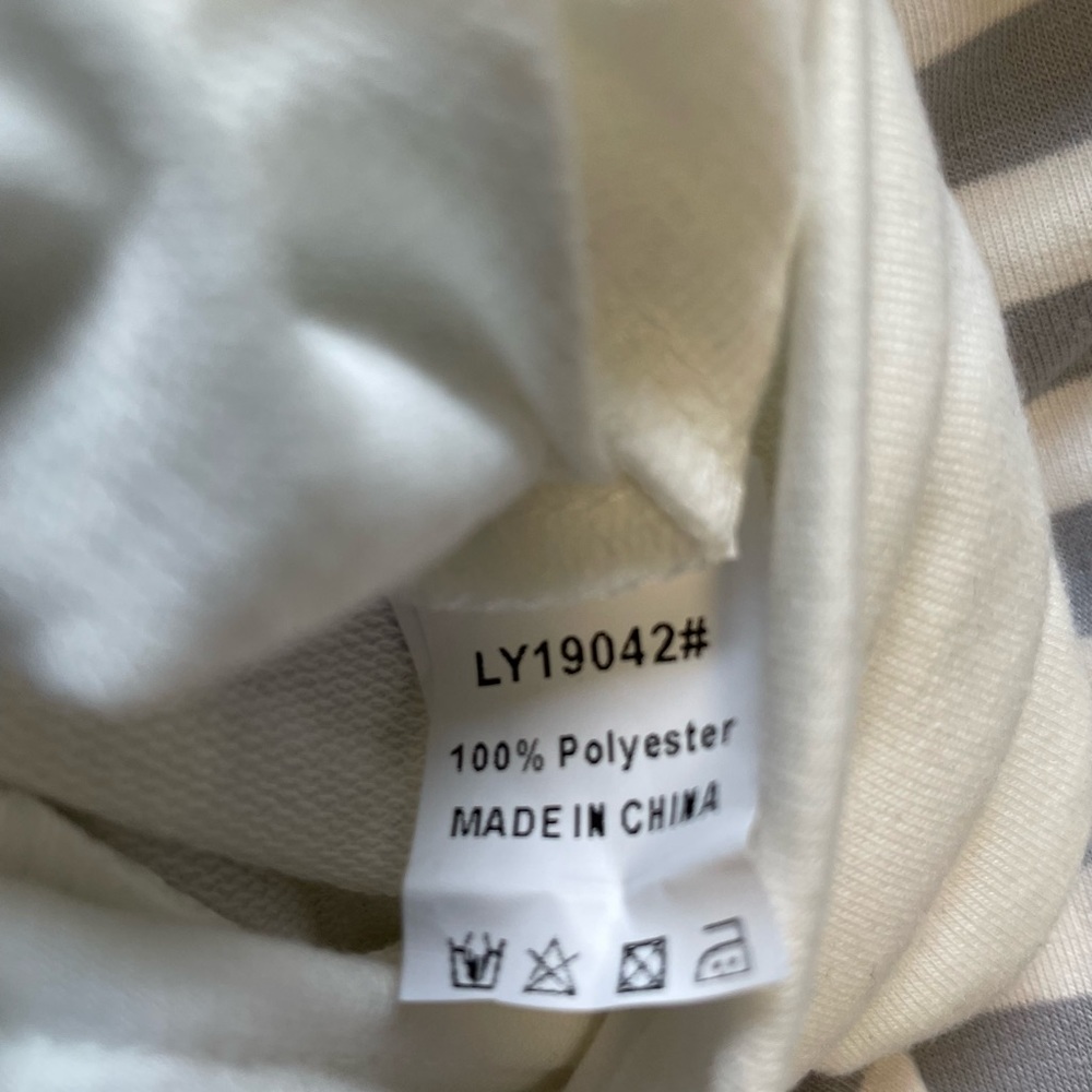 Sweater. - Picture 4 of 8